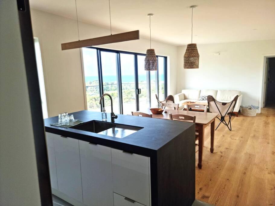 Xspot Medlands Beach House - Ocean Views - Short Stroll To The Beach Exterior photo