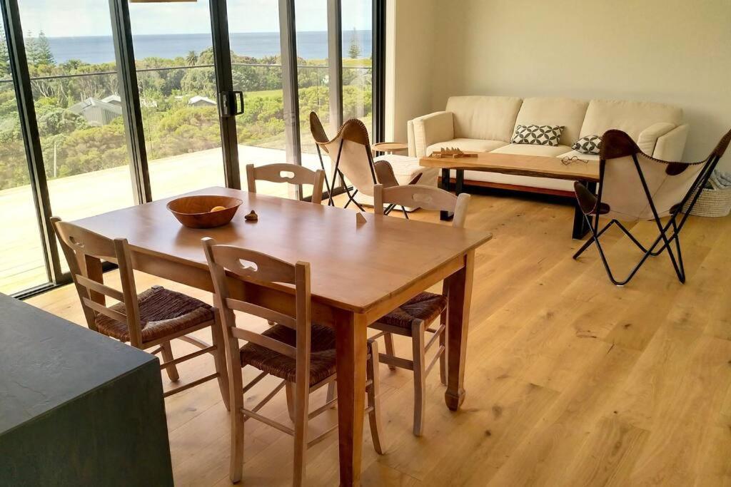 Xspot Medlands Beach House - Ocean Views - Short Stroll To The Beach Exterior photo